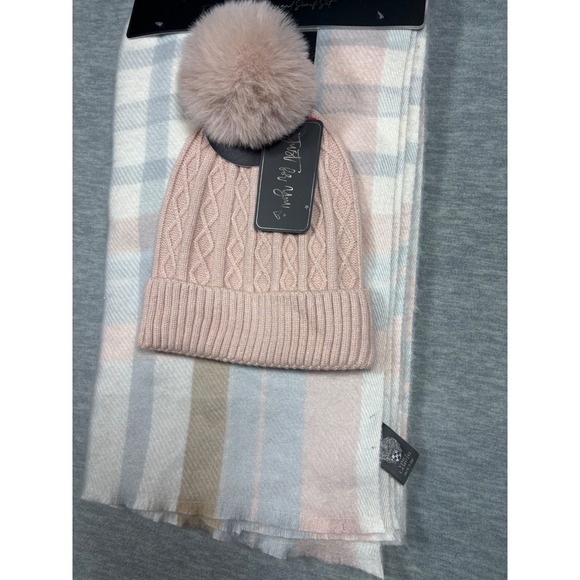Vince Camuto Womens Pink Cable Knit Beanie and Plaid Scarf Set Faux Fur Pom - Picture 3 of 5